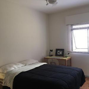 Suite Estándar con Cama Queen